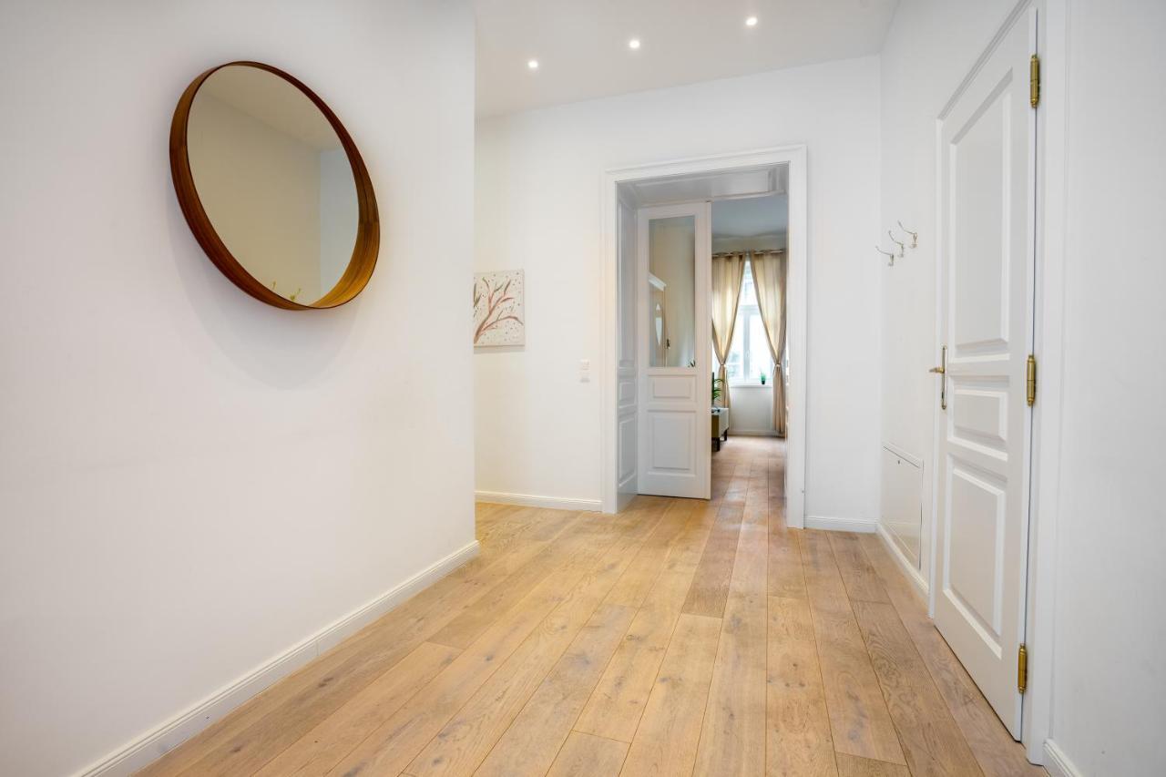 Modernes Apartment Im Charmanten Cottage Viertel Vienne Extérieur photo